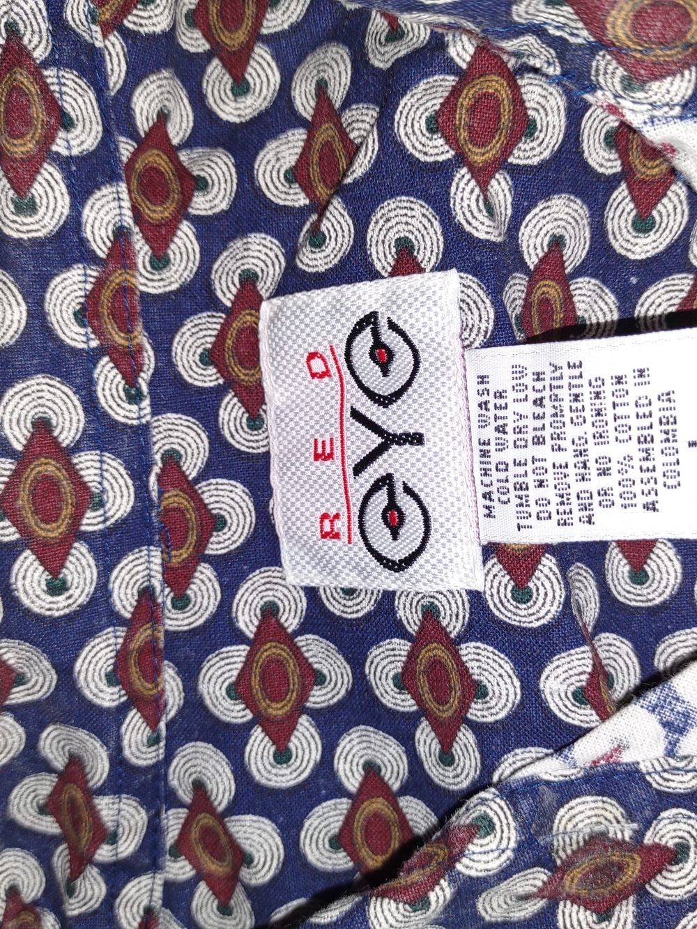 ’s Casual Geometric Button-Down Shirt in Navy and Burgundy Vintage Red Eye